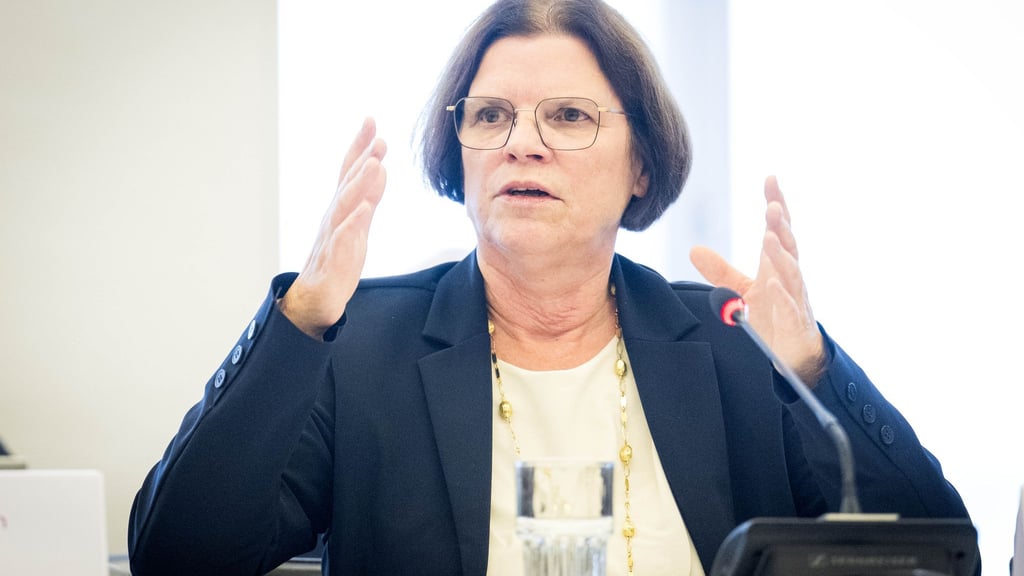 Die Wirtschaftssenatorin wehrt sich gegen die Vorwürfe der Opposition.