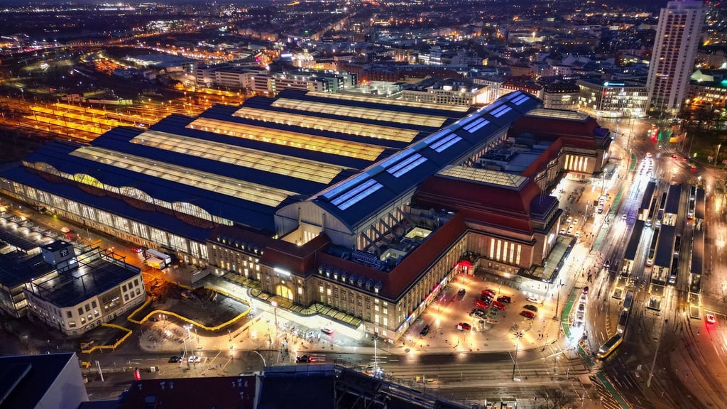 Am Leipziger Hauptbahnhof gilt an Wochenenden ein Verbot von Messern. (Archivbild)