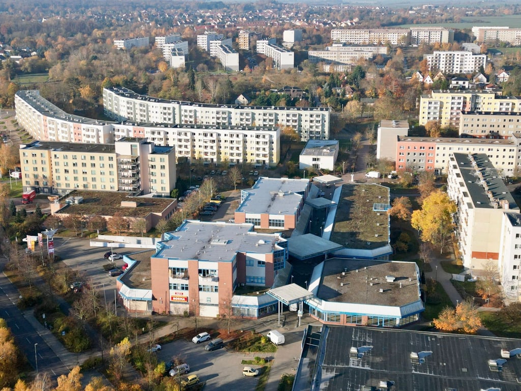 Heide-Nord, Halles jüngstes Plattenbauviertel, ist vor 40 Jahren gegründet worden. Die Einkaufspassage kam erst Mitte der Neunziger dazu.