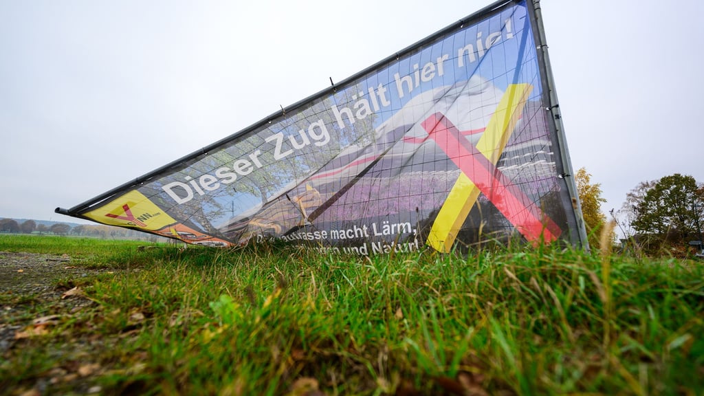Im Heidekreis richten sich Bürgerinitiativen gegen eine neue ICE-Trasse.