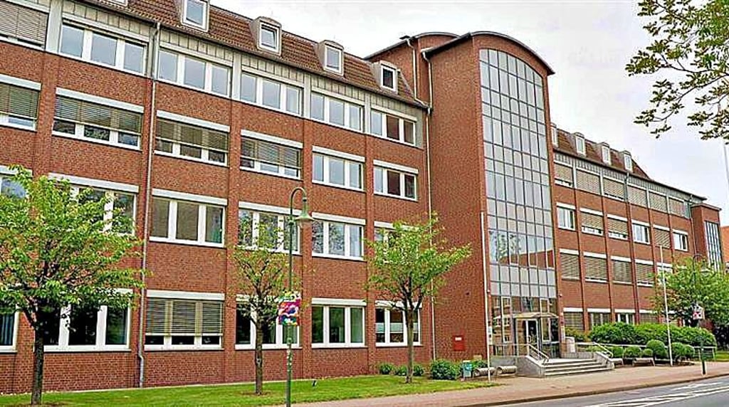 Der Betrug wird vor dem Landgericht in Dessau verhandelt.