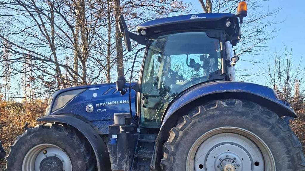 Erleichterung beim Brockenbauer Thielecke: Der Traktor wurde in Allrode auf einer Koppel im Wald  gefunden.