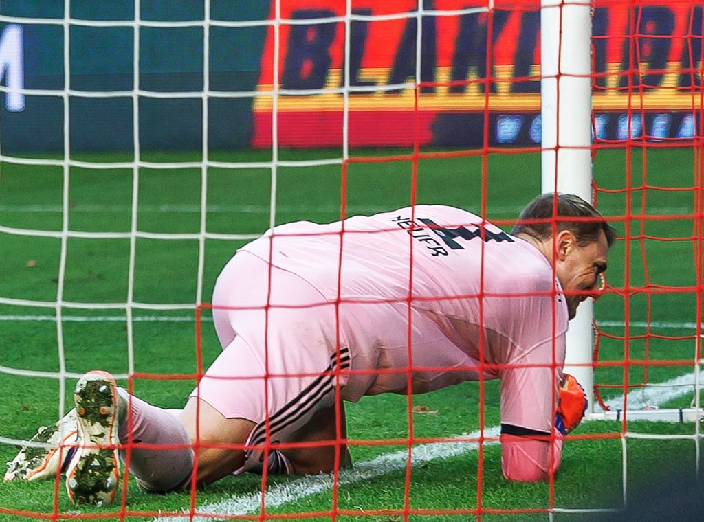 Damit hatte auch Manuel Neuer zunächst nicht gerechnet.