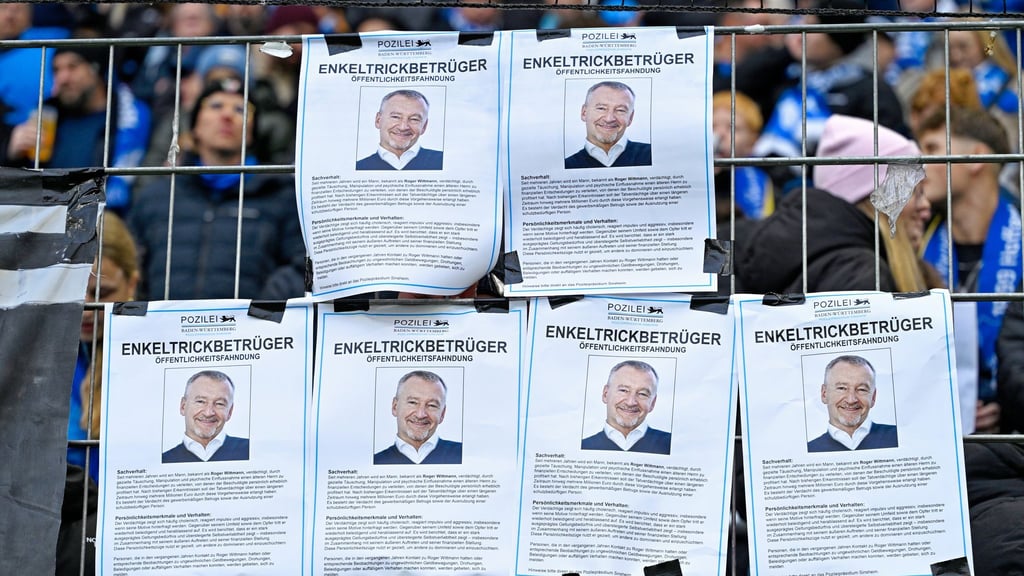 Hoffenheimer Fans protestieren gegen den einflussreichen Spielerberater Roger Wittmann