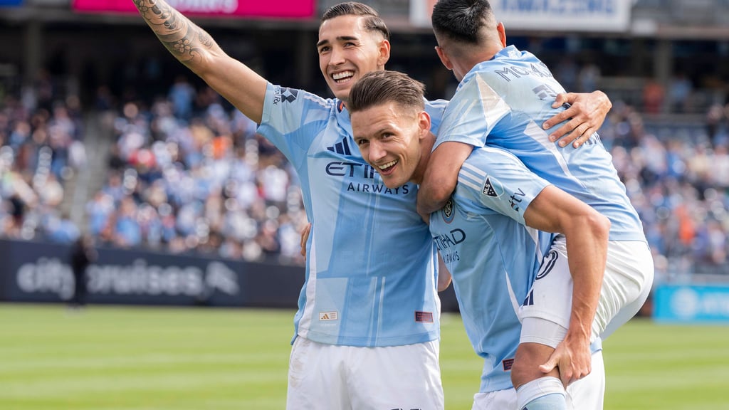 Hannes Wolf (2.v.r.) kann in New York wieder lachen.