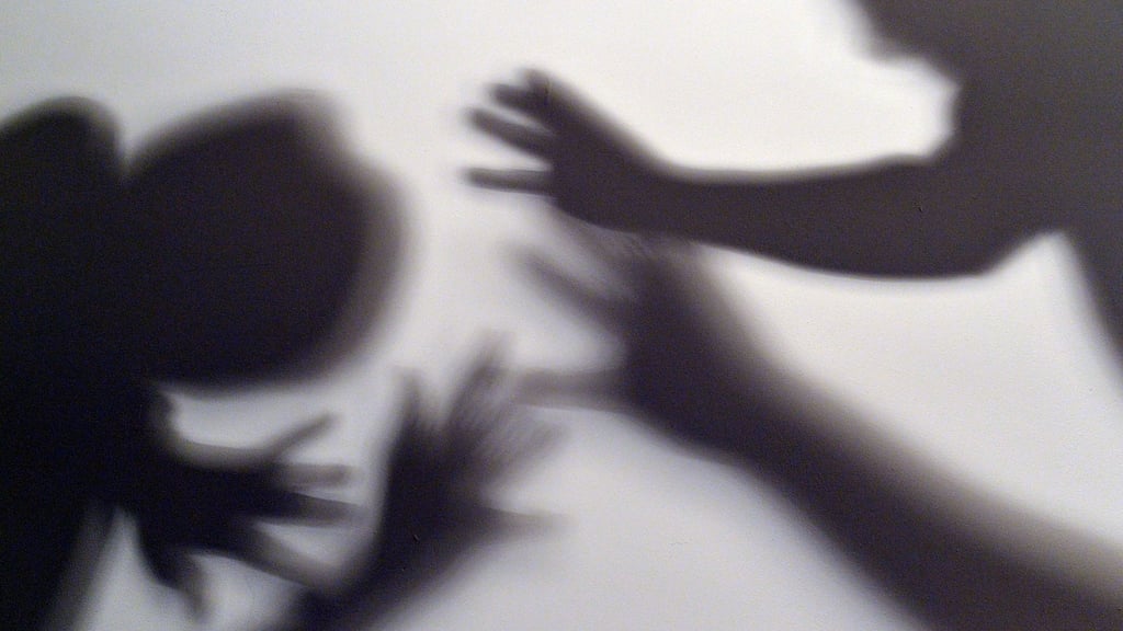 Frauen mit Behinderungen sind oft in mehr Abhängigkeiten gefangen und damit einem höheren Risiko von Gewalt ausgesetzt. (Symbolbild)