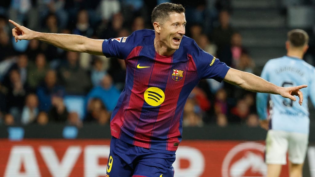 Robert Lewandowski erzielte drei Treffer für den FC Barcelona beim Sieg in Vigo.