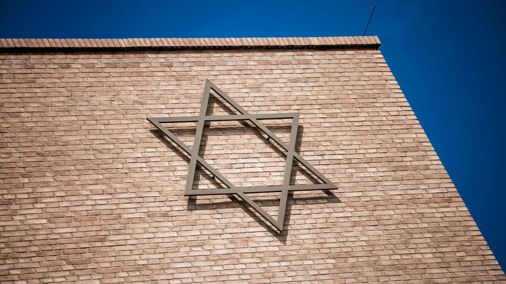 Im Synagogenzentrum hat die Stadt Potsdam an die nationalsozialistischen Novemberpogrome gegen Juden erinnert. (Archivbild)