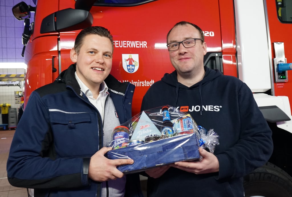Yves Hummelt (l.) ist neuer Wehrleiter der Wolmirstedter Feuerwehr. Marcel Otto bleibt Stellvertreter.