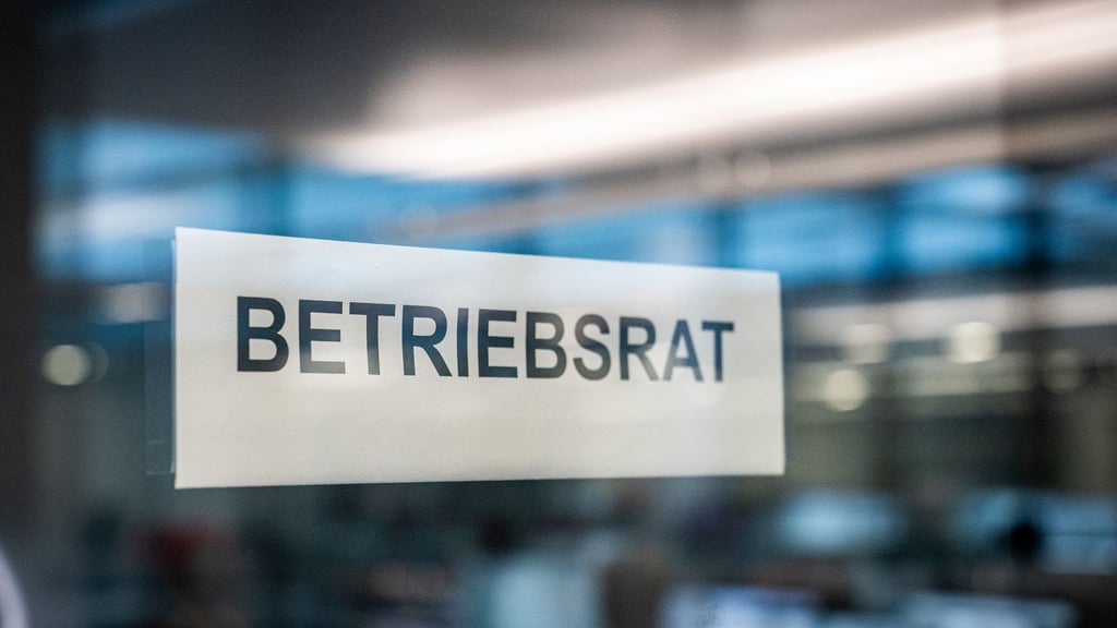 Der Betriebsrat vertritt die Interessen der Arbeitnehmer.