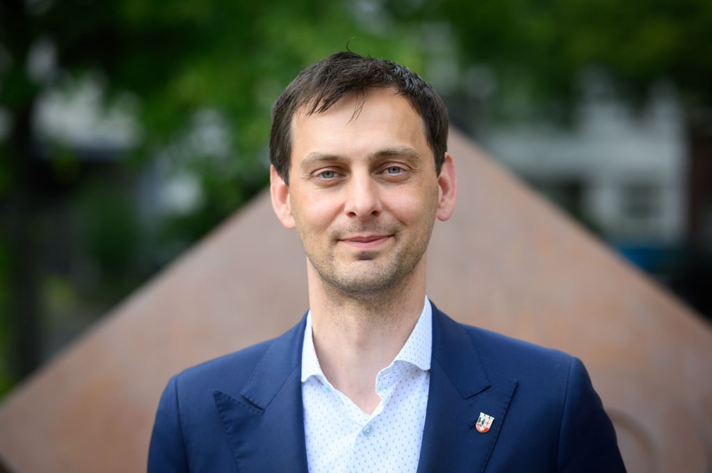 Martin Hikel will nicht mehr als Bezirksbürgermeister von Berlin-Neukölln kandidieren. Wie geht es nun weiter? (Archivbild)