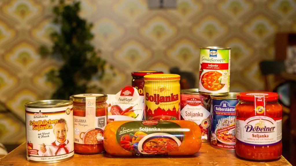 In "Besseresser" zerlegt ZDF-Koch Sebastian Lege die DDR-Soljanka aus dem Supermarkt.
