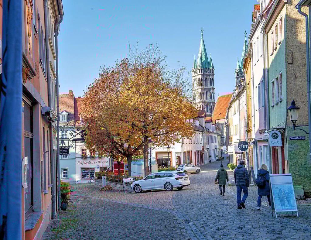 Flaniermeile zum Naumburger Dom: der Steinweg. Jetzt ist hier auch Engel&Völkers mit einem Shop ansässig.