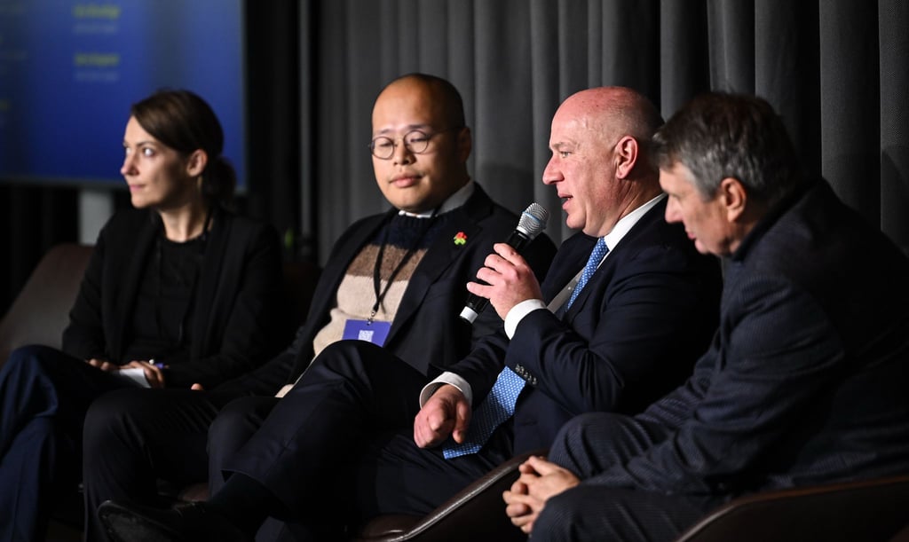 Oppositionelle und politisch Verfolgte aus Diktaturen betonen in Berlin den Wert von Freiheit und Demokratie.