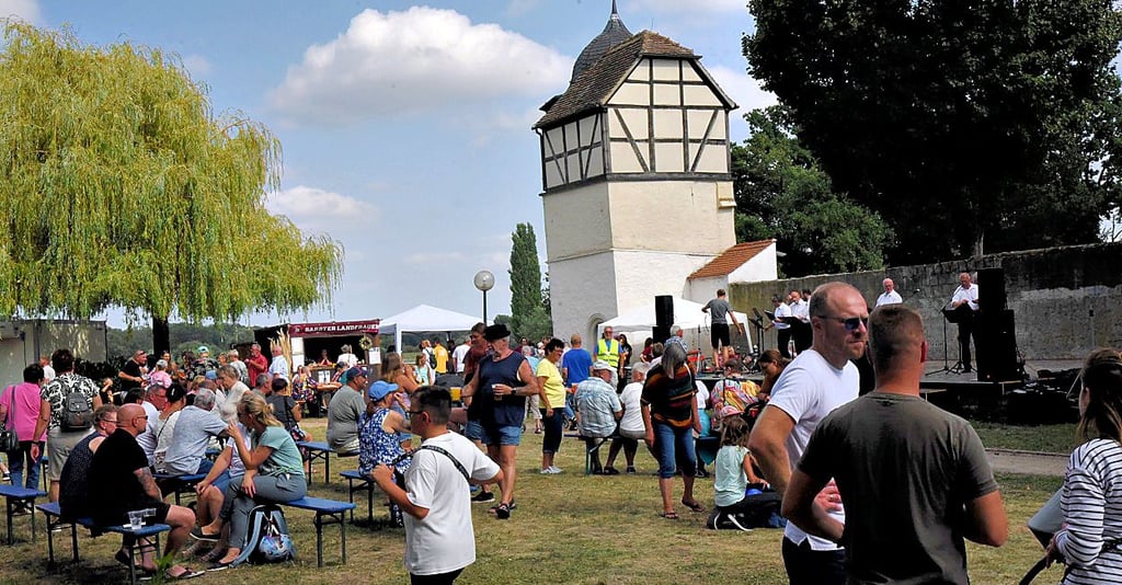 Erhebliche Finanzierungsprobleme kennezeichnen Barbys Brückenfest 2025. 