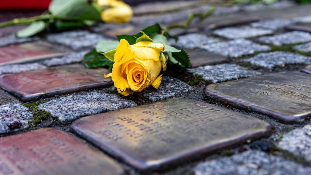 In Genthin werden ab 2026 Stolpersteine verlegt. Ab sofort gibt es Informationen zur Aktion. 