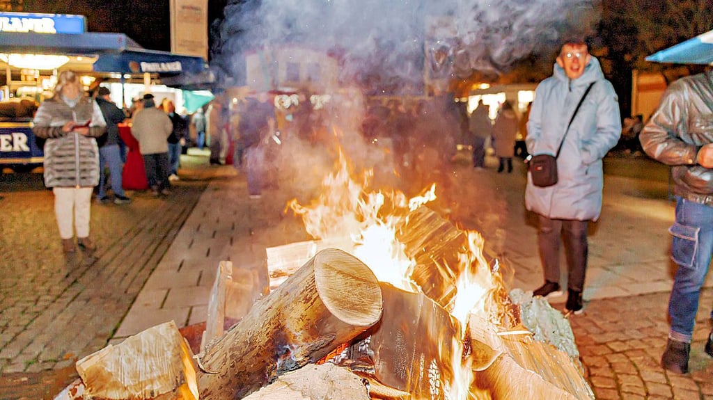 Der Glühweinabend der CDU erfreute am Wochenende Besucher aus Staßfurt und Umgebung.
