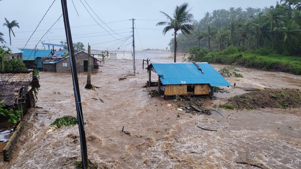 „Fung-Wong“ löste teilweise schwere Überflutungen aus.