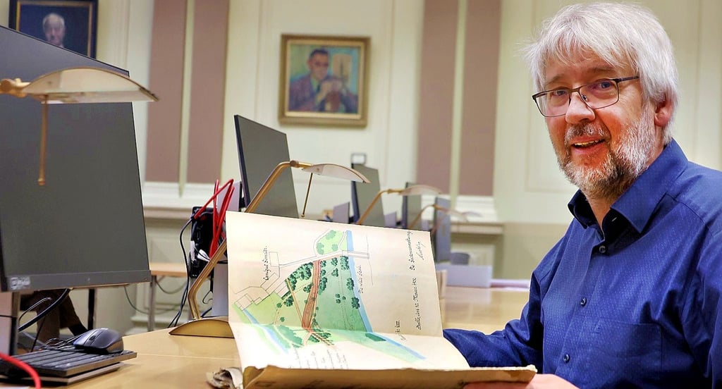 Ralf Jacob ist seit 1994 Halles Stadtarchivar.