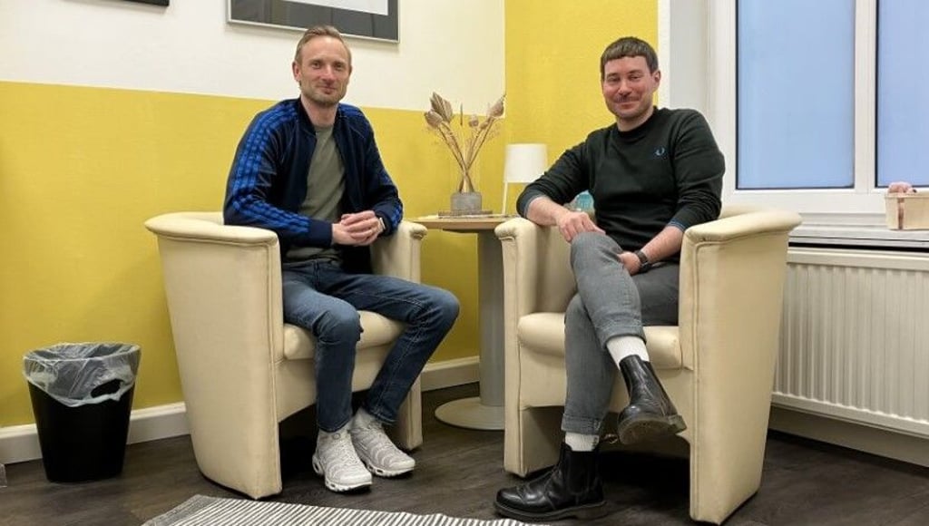 Denis Leutloff und Martin Thiele (rechts) bilden die Geschäftsführung der Aids-Hilfe Halle/ Sachsen-Anhalt Süd.
