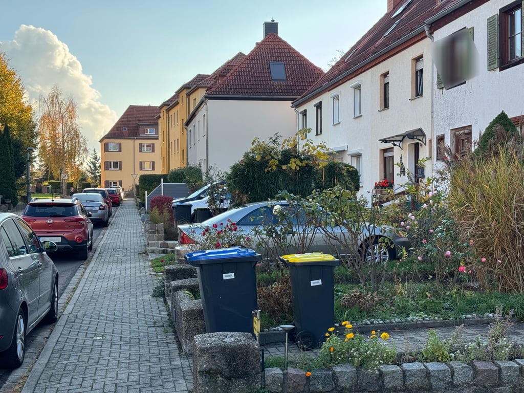 In vielen Straßen im Gesundbrunnen-Viertel parken Autos dicht an dicht. Die Nutzung privater Flächen sorgt seit Jahren für Streit mit der Stadt.