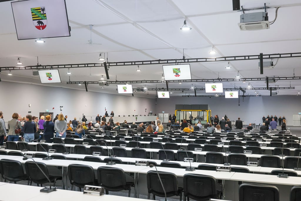 Nach dem Anschlag auf den Weihnachtsmarkt in Magdeburg hat am 10. Oktober 2025 der Prozess gegen den Tatverdächtigen Taleb A. begonnen.