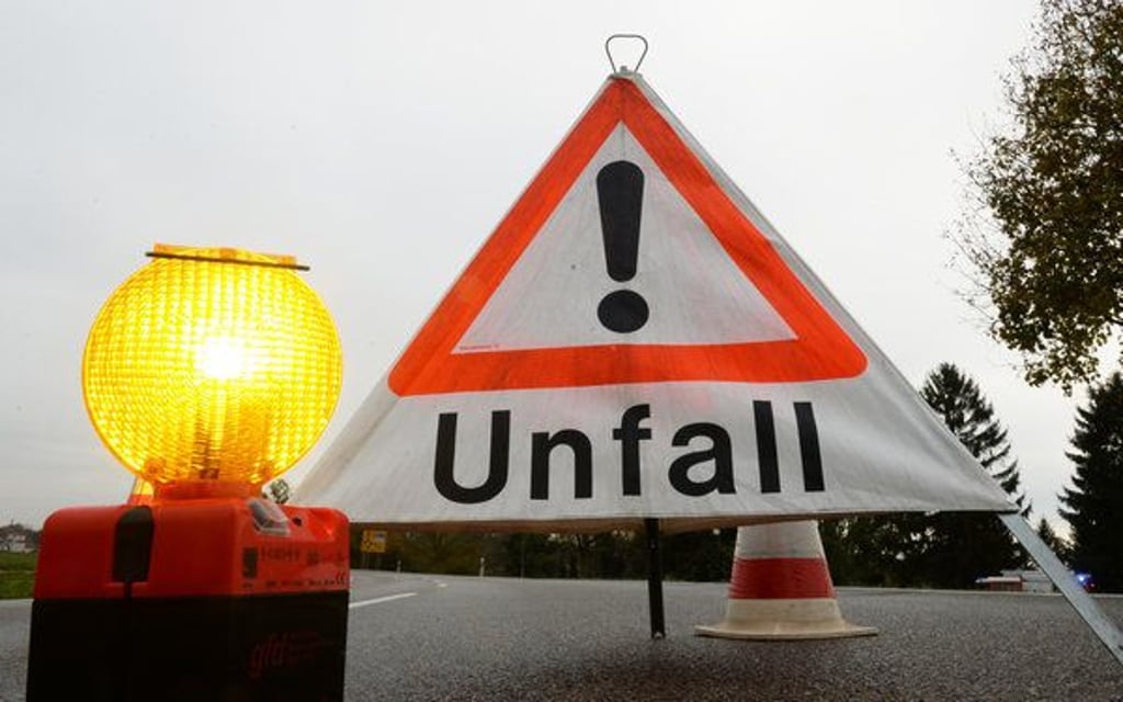 Die Autobahn 36 bei Wernigerode wurde nach einem Unfall mit drei Autos kurzzeitig gesperrt.