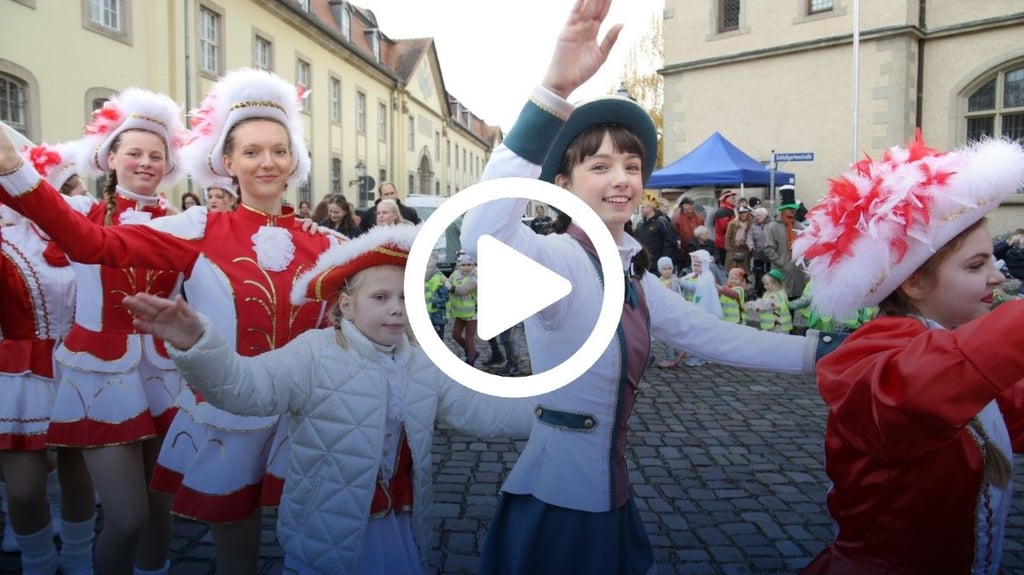 Der Bernburger Karnevalsclub holt sich zum Rathaussturm am 11.11. den Stadtschlüssel. 