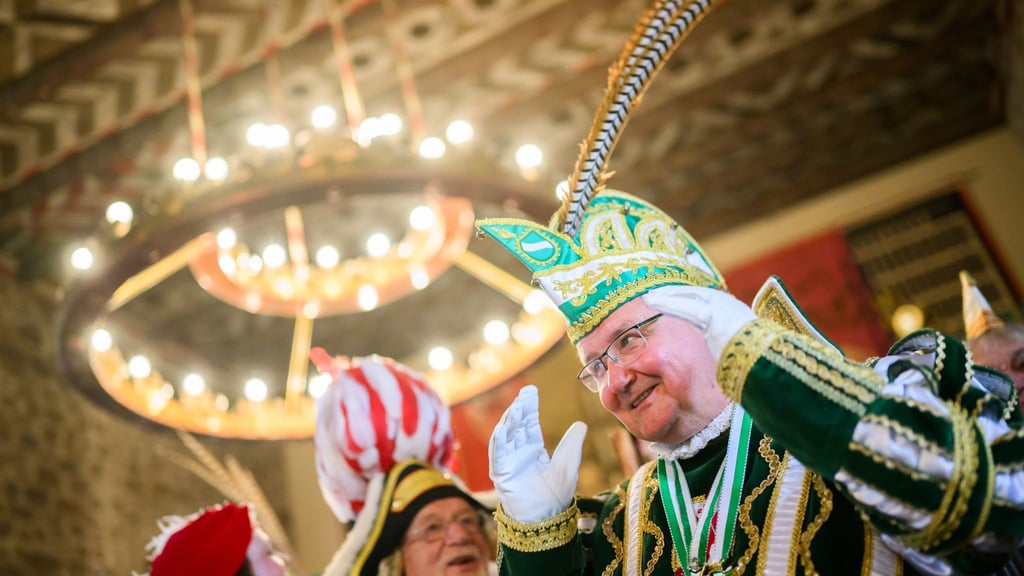 Prinz Andreas Markurth (Andreas II.) hat mit der Prinzenproklamation die Macht in Braunschweig für die sogenannte 5. Jahreszeit übernommen.