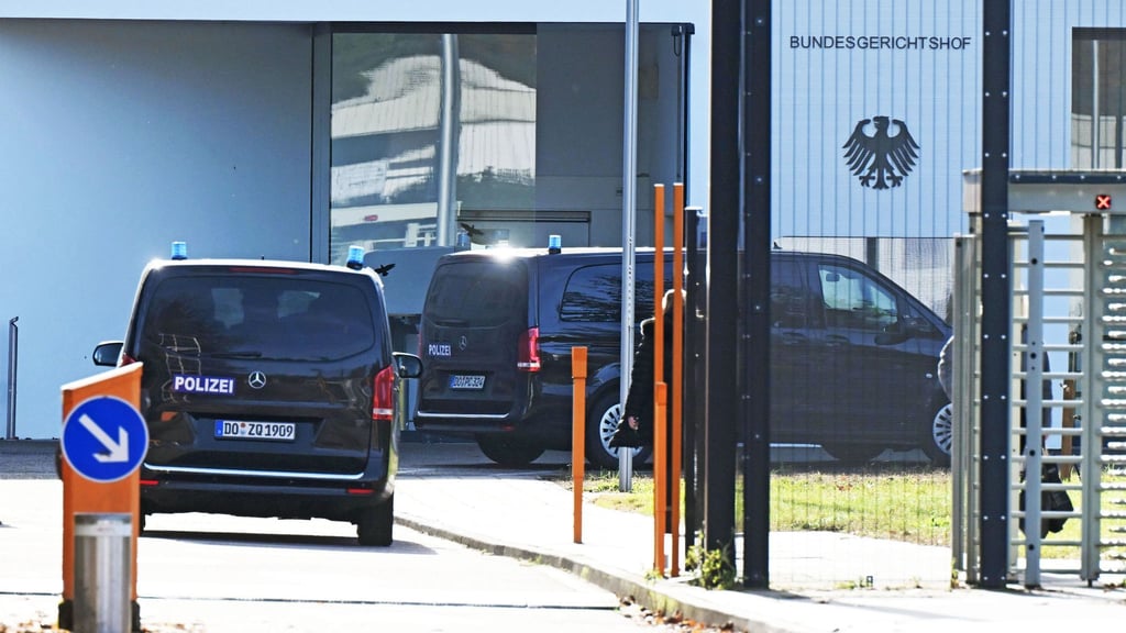 Die Bundesanwaltschaft lies den Mann nach Karlsruhe bringen. (Archivbild)