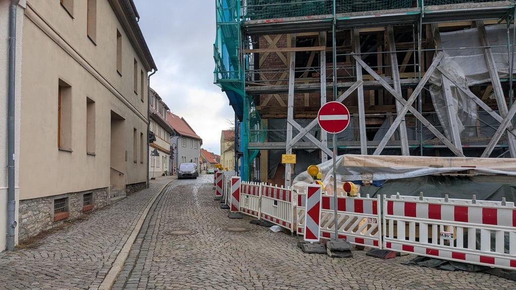 Die Zufahrt zum Markt, aus der Mittelstraße kommend, ist wieder frei.