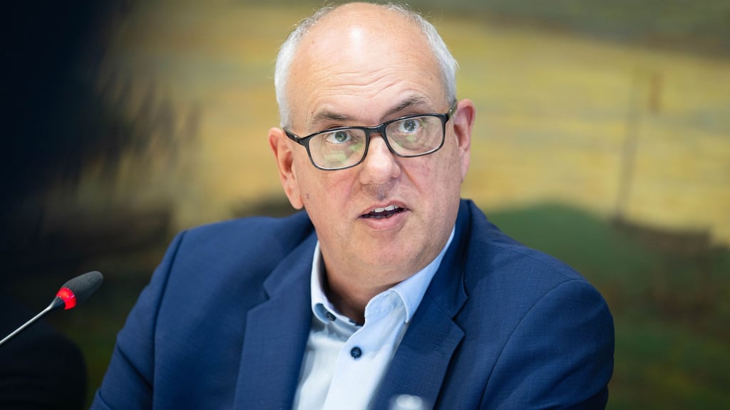 Bremens Regierungschef stellt sich hinter sein Regierungsteam. (Archivbild)