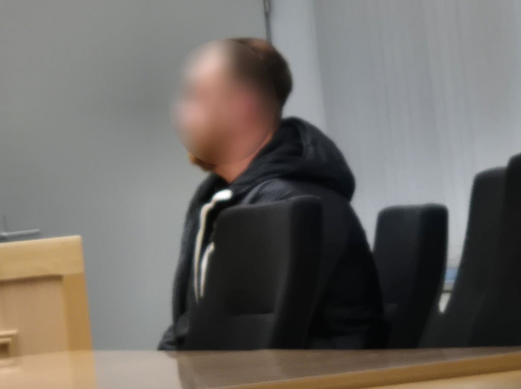 Der Angeklagte musste sich wegen Fahrens ohne Führerschein verantworten - schon  wieder.