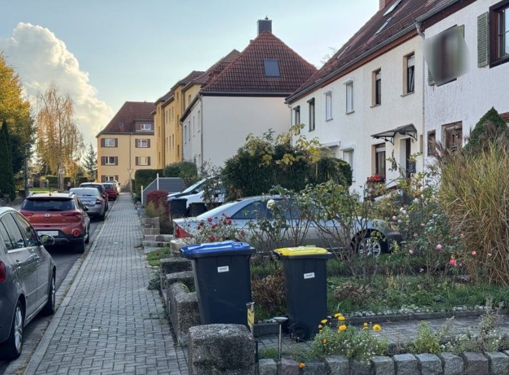 In vielen Straßen im Gesundbrunnen-Viertel parken Autos dicht an dicht. Die Nutzung privater Flächen sorgt seit Jahren für Streit mit der Stadt.