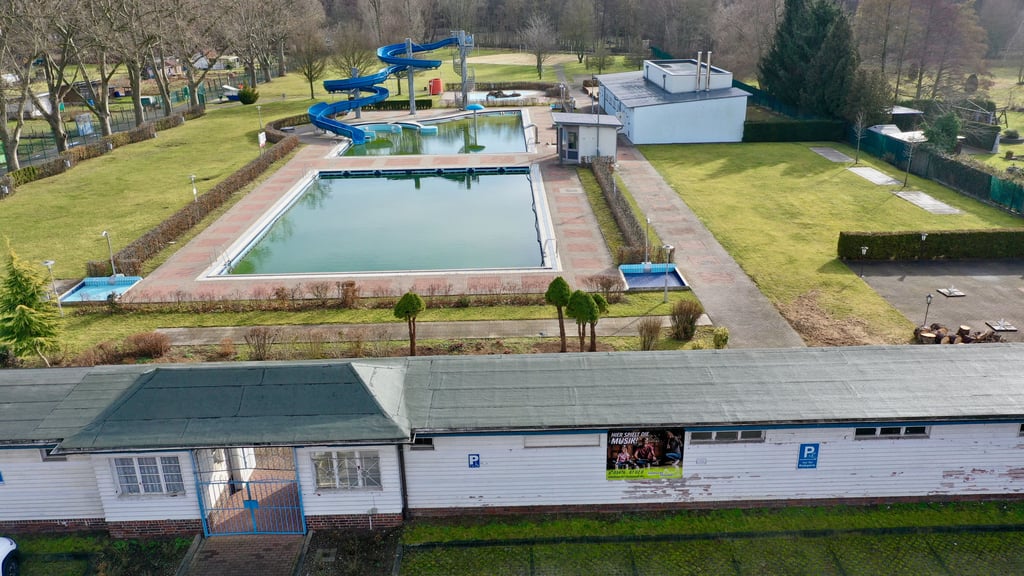   Das Freibad in Hettstedt weist Schäden am Freizeitbecken auf und muss repariert werden.