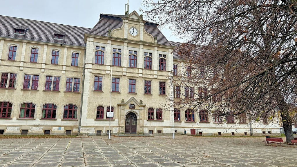 Durch Erbbaupacht soll die Sekundarschule Annaburg an den Landkreis übertragen werden.