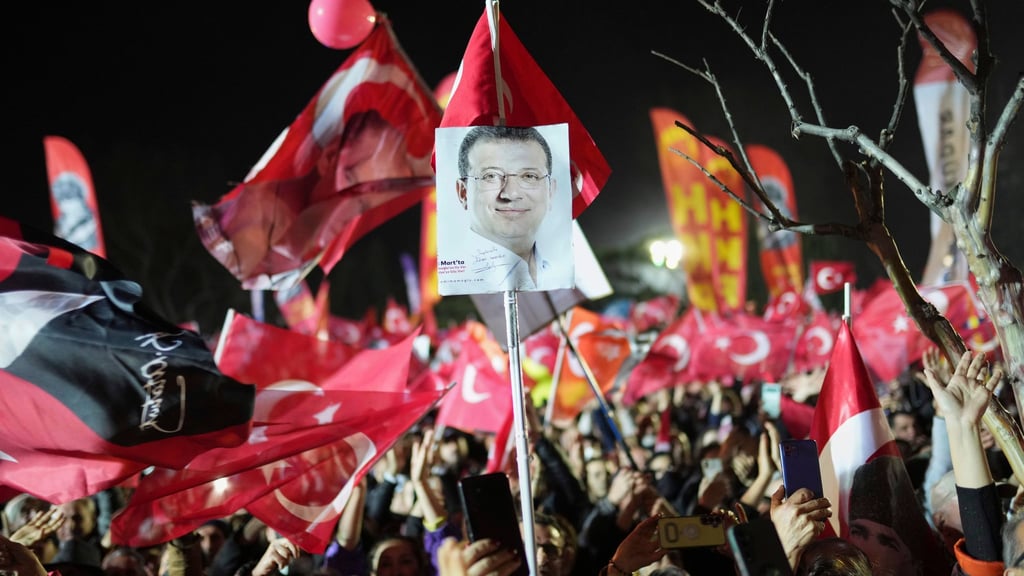 Die Festnahme Imamoglus löste landesweit empörte Proteste aus. (Archivbild)