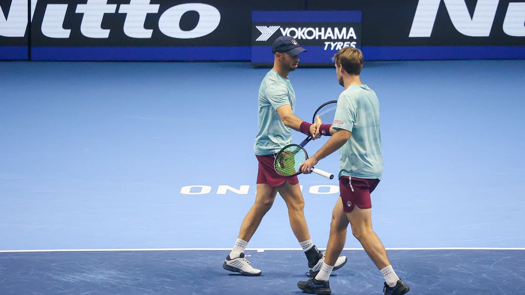 Haben keine Chance mehr aufs Halbfinale bei den ATP Finals: Kevin Krawietz (r) und Tim Pütz