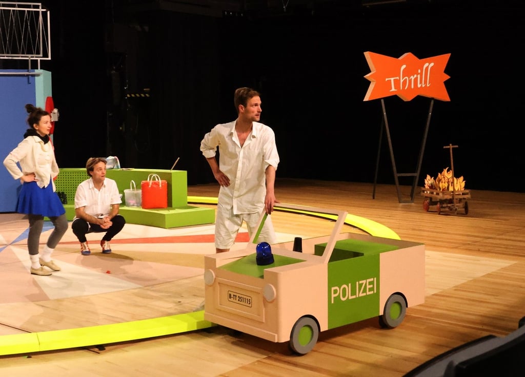 Zu DDR-Zeiten war diese Fernsehserie Kult: „Spuk unterm Riesenrad“. Nun bringt das Thalia Theater Halle das Stück auf die Bühne im Saal des Neuen Theaters. 