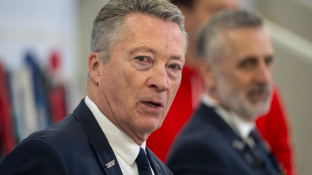 Banger Blick nach Mailand: Eishockey-Bundestrainer Harold Kreis