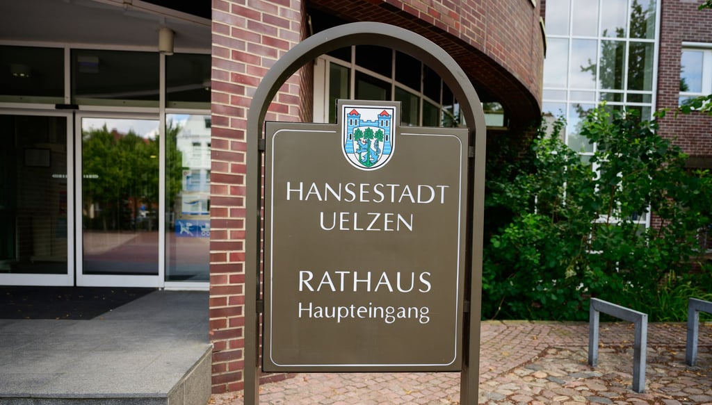 Die Polizei hat Ermittlungen gegen vier Mitarbeiter des Abwasserzweckverbandes Uelzen aufgenommen. (Symbolbild)