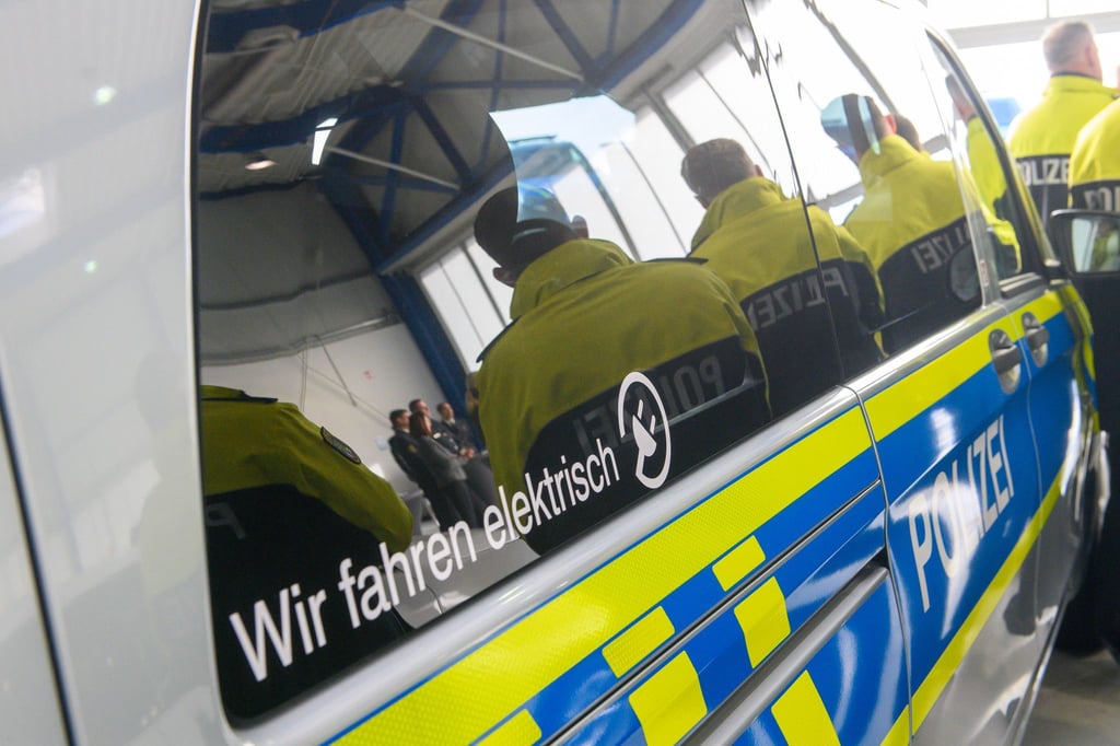 Sachsen-Anhalts Landespolizei bekommt erste E-Streifenwagen.