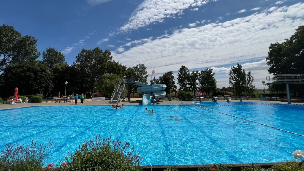 Das Freibad in Dedeleben wird seit vielen Jahren von einem Förderverein geführt. Die Kommune unterstützt dessen Arbeit mit einem Zuschuss. Allerdings ist eine 2023 verabredete Aufstockung des Betrags bislang noch nicht umgesetzt worden.    