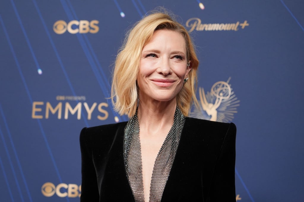 Cate Blanchett posiert bei den diesjährigen Emmy Awards in Los Angeles. Nun bekommt die Schauspielerin einen Bambi. (Archivbild)