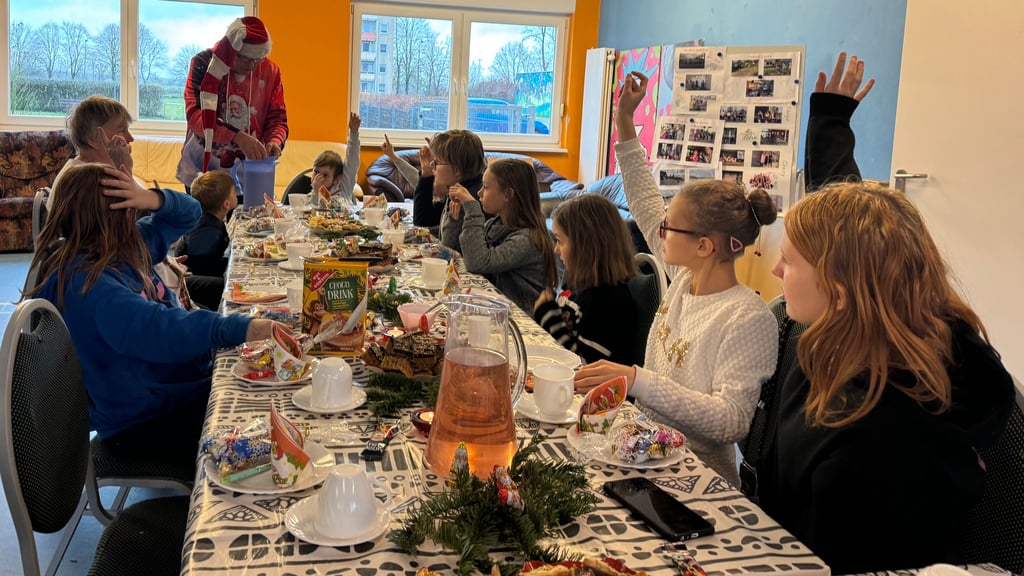 Mit einer Weihnachtsfeier klang das Jahr im Jugendhaus in Parey aus. 