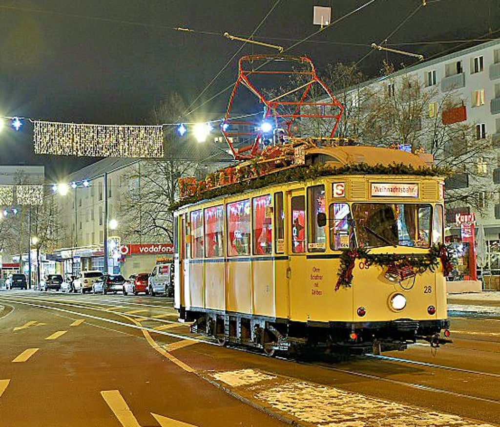 Adventsfahrten mit der Historischen Straßenbahn 