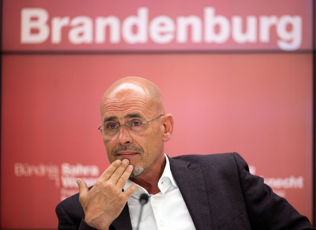 Der BSW-Fraktionsvorsitzende Niels-Olaf Lüders steckt in Brandenburg mit seiner Fraktion in der Krise. Vier Abgeordnete kündigten im Streit ihren Parteiaustritt an. (Archivbild)