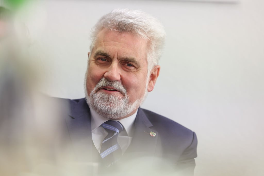 Die SPD zieht in Sachsen-Anhalt mit Wissenschaftsminister Armin Willingmann in die Landtagswahl 2026. (Archivbild)