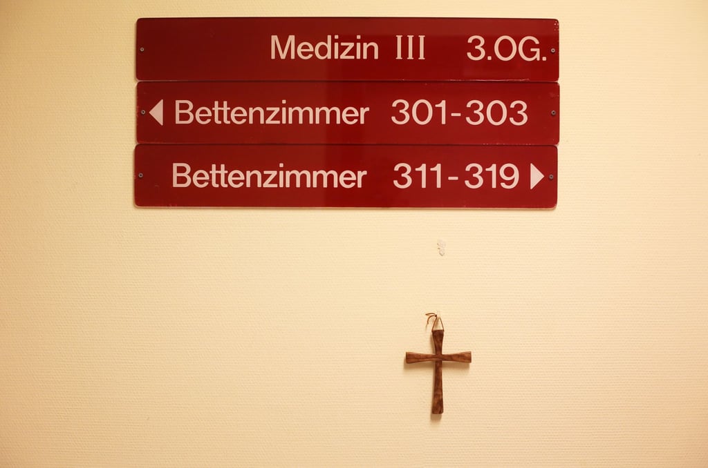 Darf bei kirchlichen Arbeitgebern gestreikt werden? Diese Frage wird nun vor Gericht verhandelt. (Symbolbild)