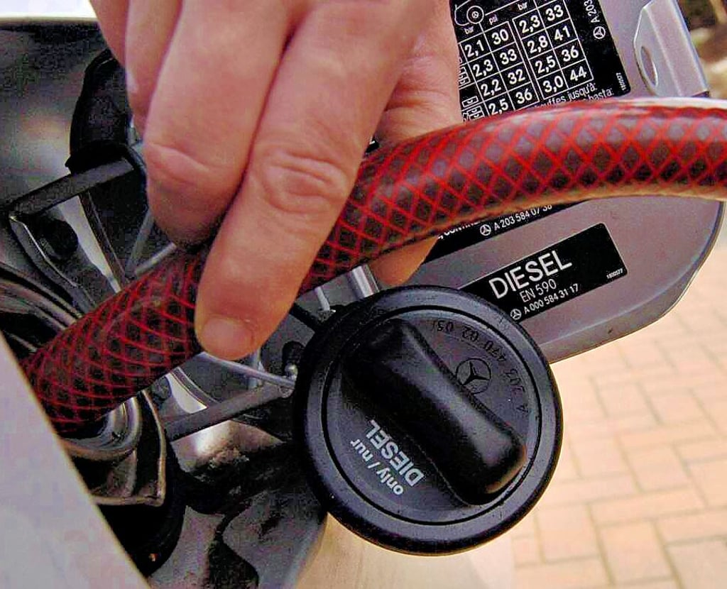 Ein Mann aus Schönebeck soll rund 150 Liter Diesel von einem Lkw abgezapft haben. Die Staatsanwaltschaft erhebt Anklage gegen den 42-Jährigen.